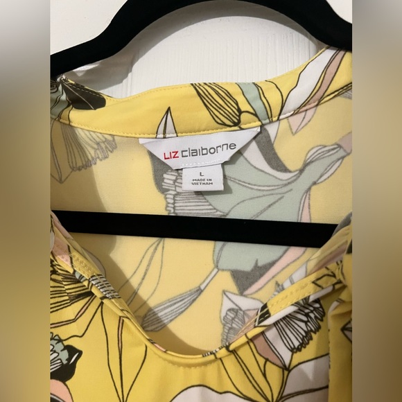 Liz Claiborne Floral Blouse Size Large. - Picture 3 of 3